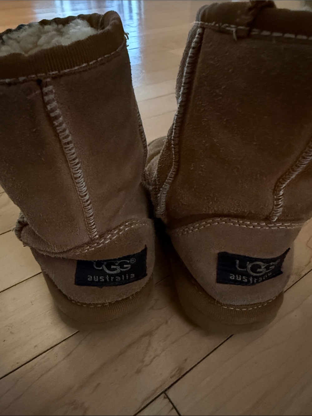 Toddler UGG Short Shearling Boots in Chestnut Brown